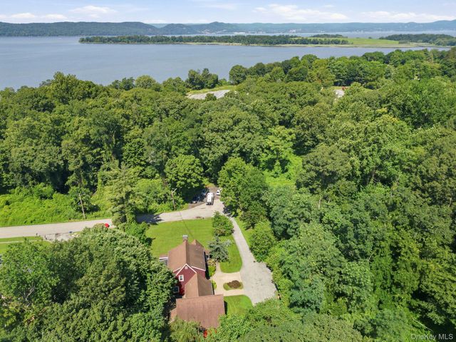 44 Beach Road, Ossining, NY 10562