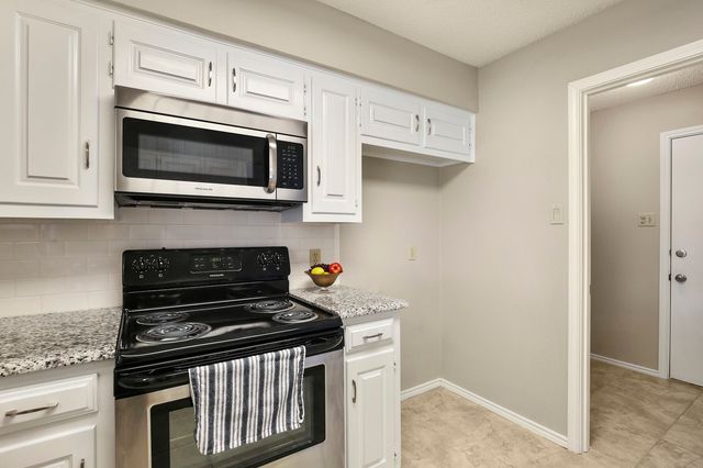 1916 Everglade Court, Grapevine, TX 76051