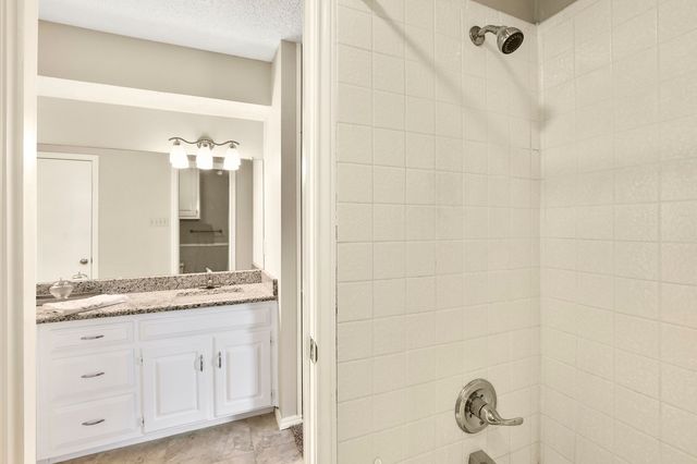 1916 Everglade Court, Grapevine, TX 76051