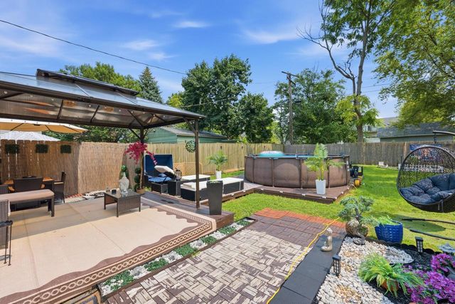 1827 Green STREET, Racine, WI 53402