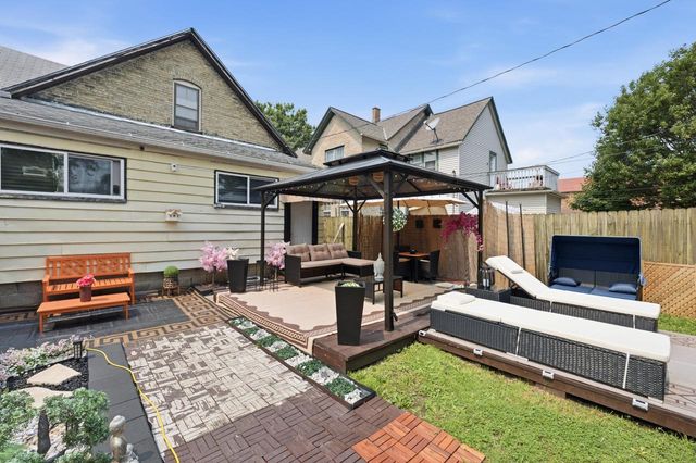 1827 Green STREET, Racine, WI 53402