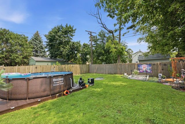 1827 Green STREET, Racine, WI 53402