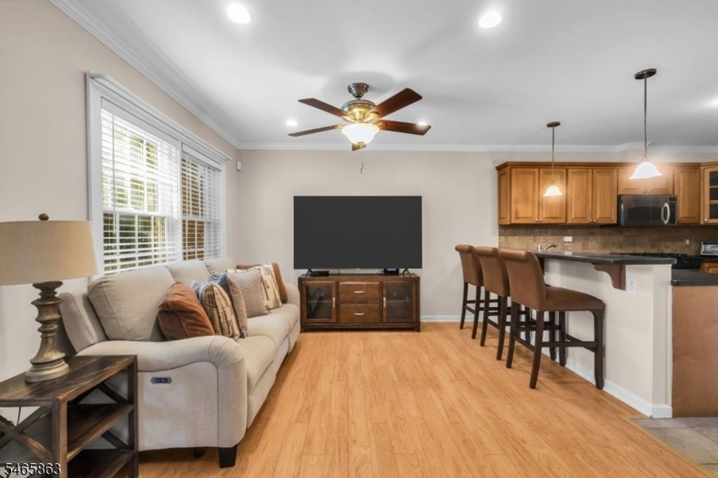 645 Ridgedale Ave 4, East Hanover Twp., NJ 07936 — photo 5