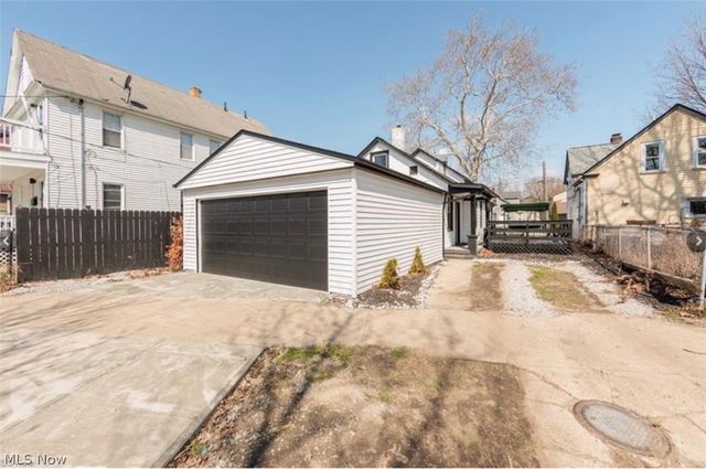 5811 Madison Avenue, Cleveland, OH 44102