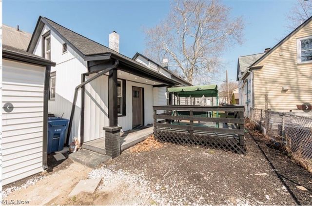 5811 Madison Avenue, Cleveland, OH 44102