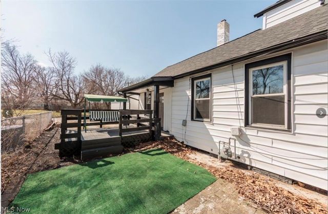 5811 Madison Avenue, Cleveland, OH 44102