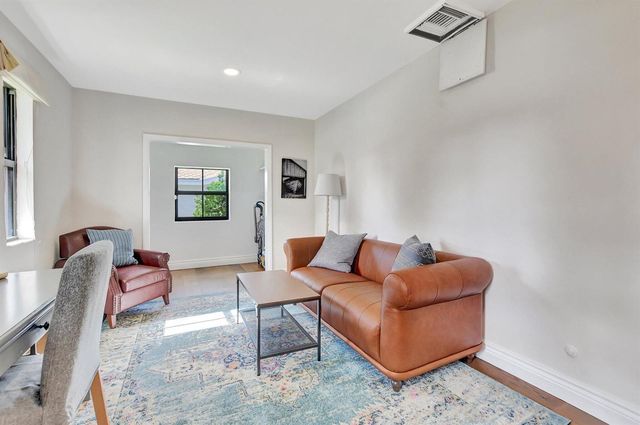 801 SW 5th Street, Boca Raton, FL 33486
