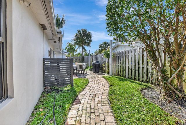 801 SW 5th Street, Boca Raton, FL 33486