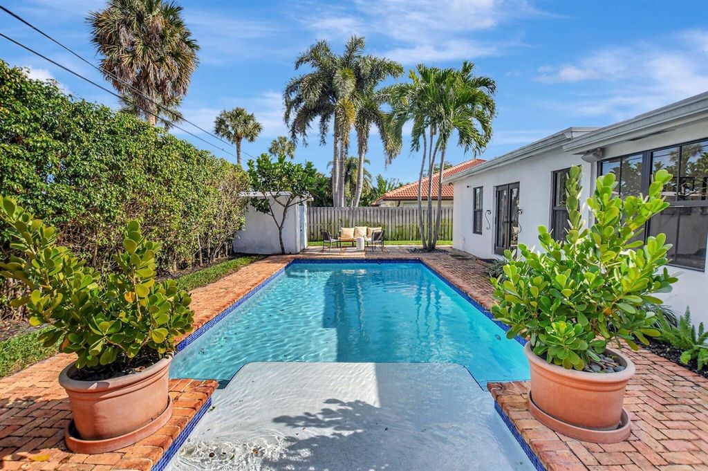 801 SW 5th Street, Boca Raton, FL 33486