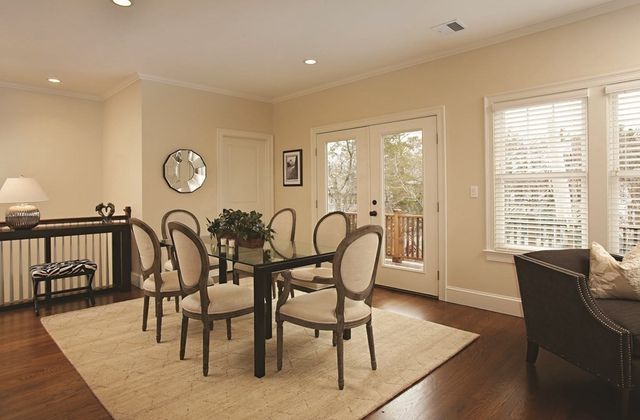 77 Verndale St 2, Brookline, MA 02446