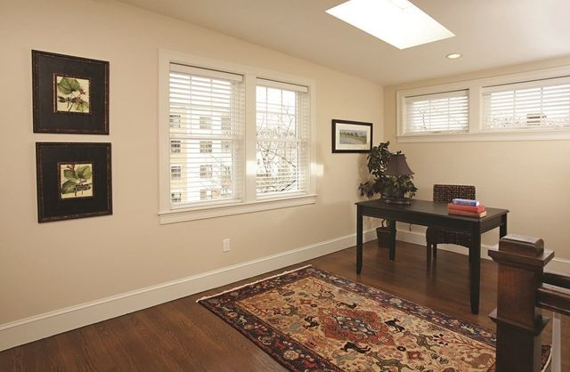77 Verndale St 2, Brookline, MA 02446
