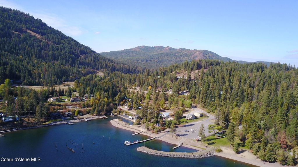 NNA Midlake Dr., Sagle, ID 83860