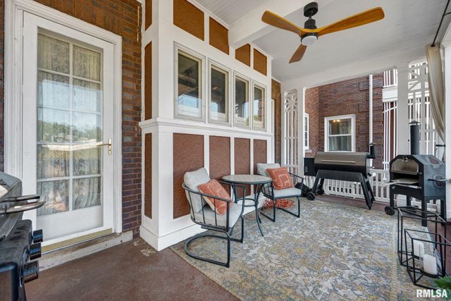 423 W HIGH Street, Peoria, IL 61606