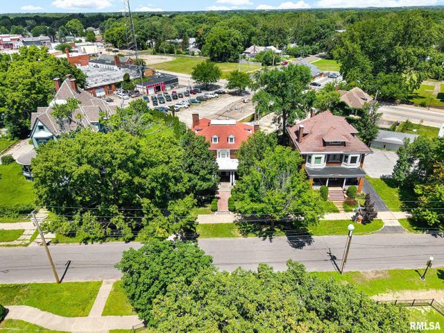 423 W HIGH Street, Peoria, IL 61606