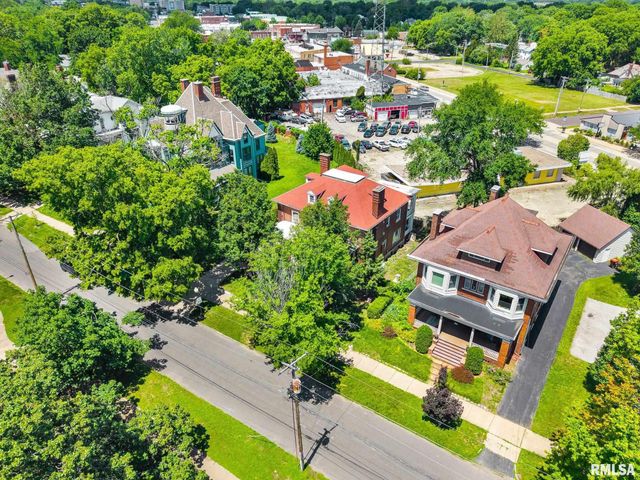 423 W HIGH Street, Peoria, IL 61606
