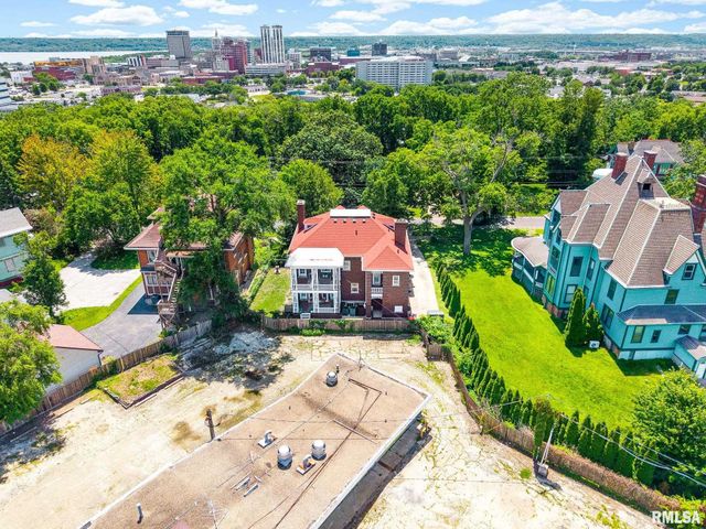 423 W HIGH Street, Peoria, IL 61606