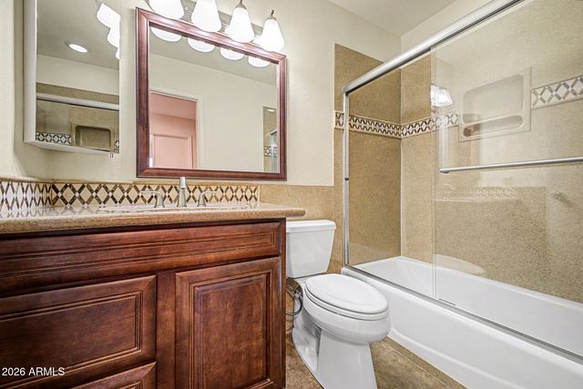 2208 E HEARN Road, Phoenix, AZ 85022