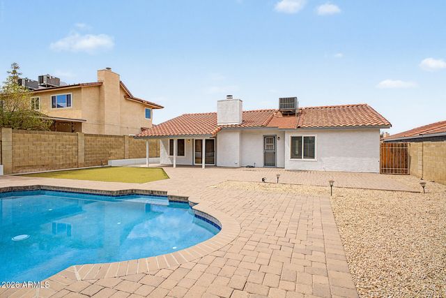 2208 E HEARN Road, Phoenix, AZ 85022