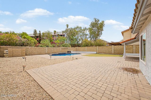 2208 E HEARN Road, Phoenix, AZ 85022