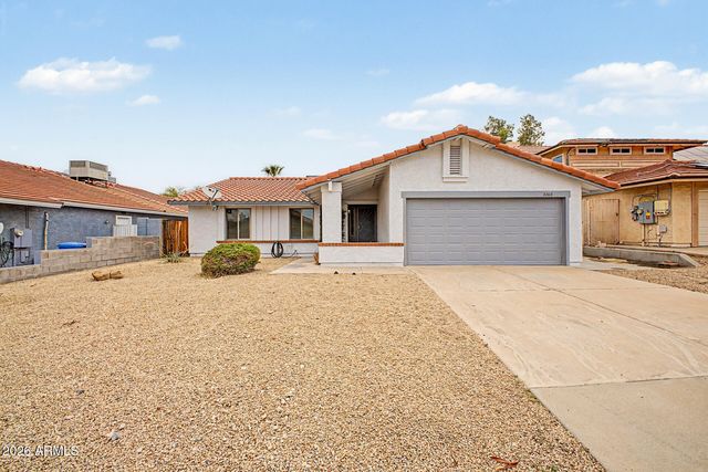 2208 E HEARN Road, Phoenix, AZ 85022
