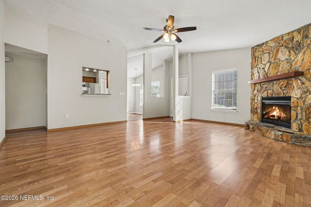 562 JAMES WILSON Circle, Orange Park, FL 32073