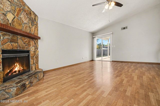 562 JAMES WILSON Circle, Orange Park, FL 32073