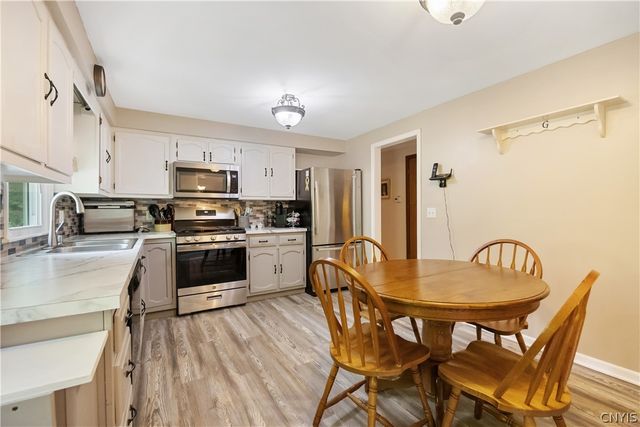 3991 Foothill, Onondaga, NY 13215