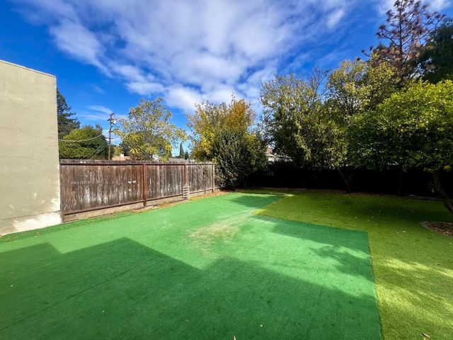 1518 Stafford Street, Redwood City, CA 94063