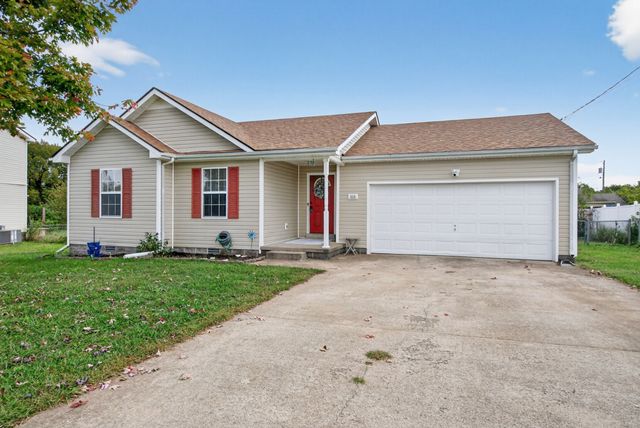 313 Congressman Dr, Clarksville, TN 37042