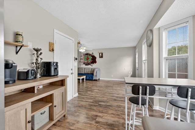 313 Congressman Dr, Clarksville, TN 37042