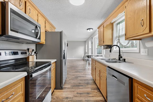 313 Congressman Dr, Clarksville, TN 37042