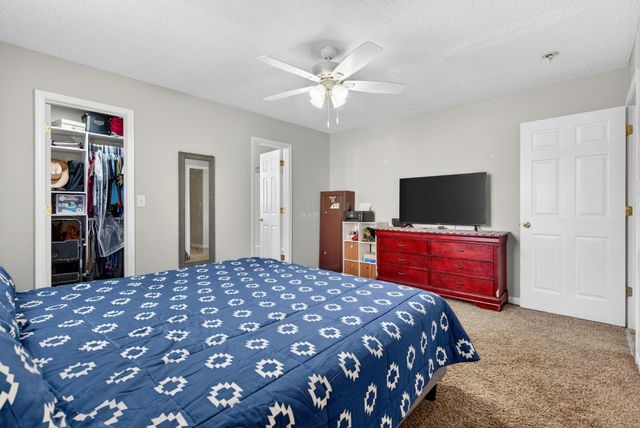 313 Congressman Dr, Clarksville, TN 37042