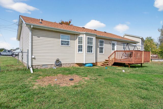 313 Congressman Dr, Clarksville, TN 37042