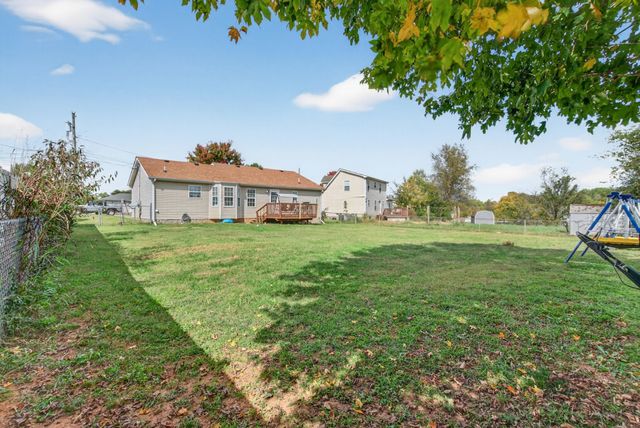 313 Congressman Dr, Clarksville, TN 37042