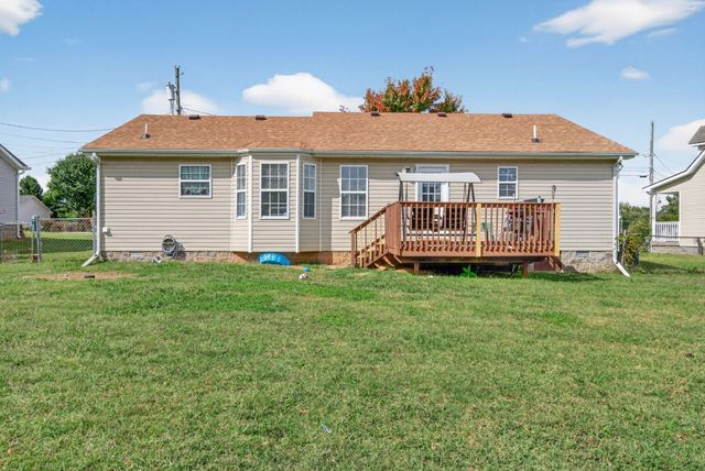313 Congressman Dr, Clarksville, TN 37042