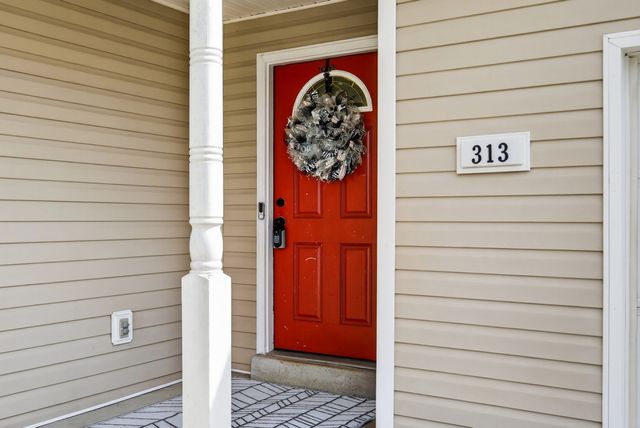 313 Congressman Dr, Clarksville, TN 37042