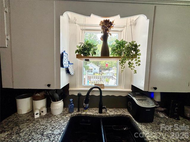 809 W A Street, Kannapolis, NC 28081