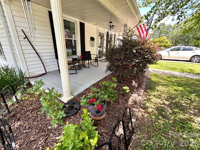 809 W A Street, Kannapolis, NC 28081