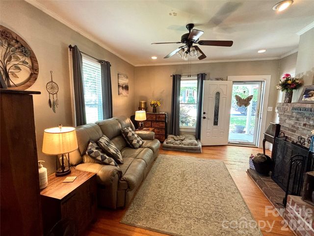 809 W A Street, Kannapolis, NC 28081