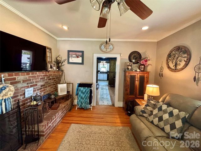 809 W A Street, Kannapolis, NC 28081