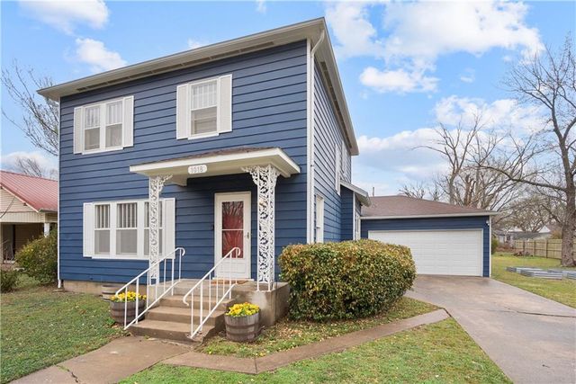 1018 N 12th Street, Independence, KS 67301