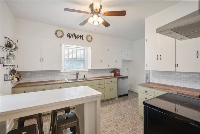 1018 N 12th Street, Independence, KS 67301