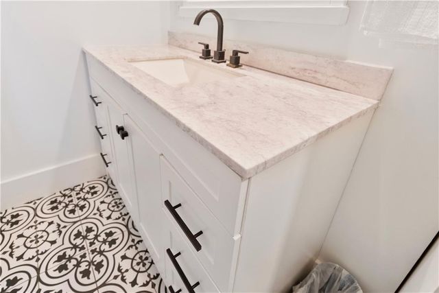 1018 N 12th Street, Independence, KS 67301