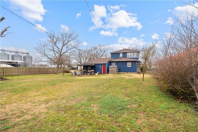 1018 N 12th Street, Independence, KS 67301