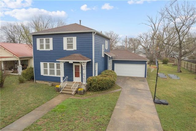 1018 N 12th Street, Independence, KS 67301