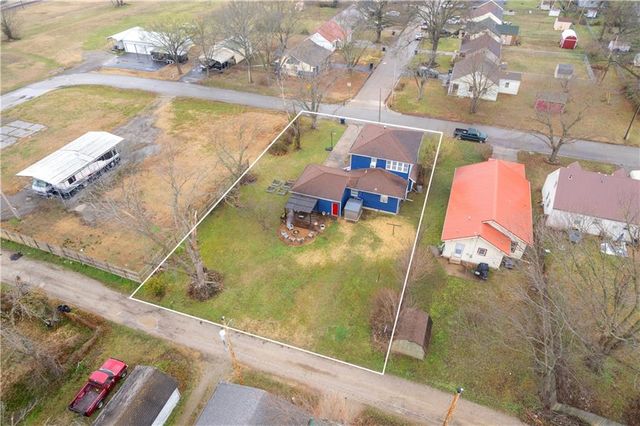 1018 N 12th Street, Independence, KS 67301