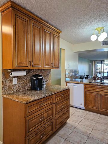 6017 Coral Lake Drive 205, Margate, FL 33063