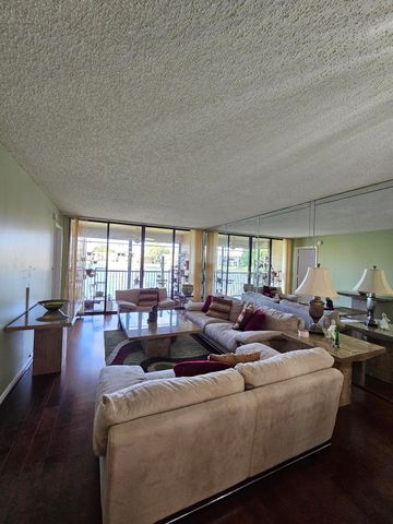 6017 Coral Lake Drive 205, Margate, FL 33063