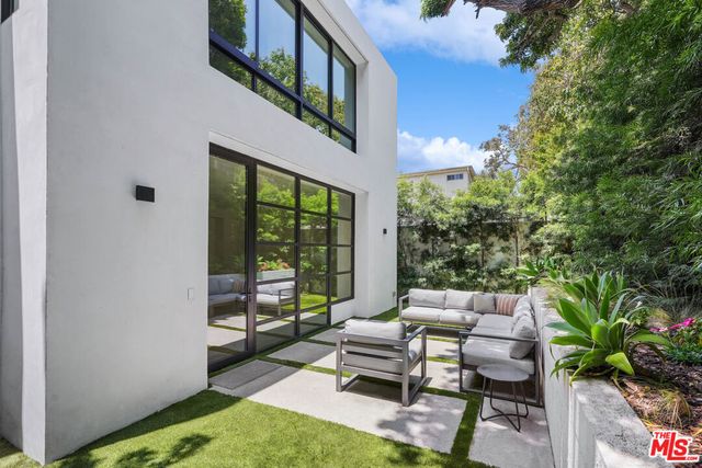 2215 5th Street B, Santa Monica, CA 90405