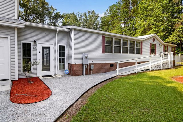 32 Lightsey Quarters Lane, Cottageville, SC 29435